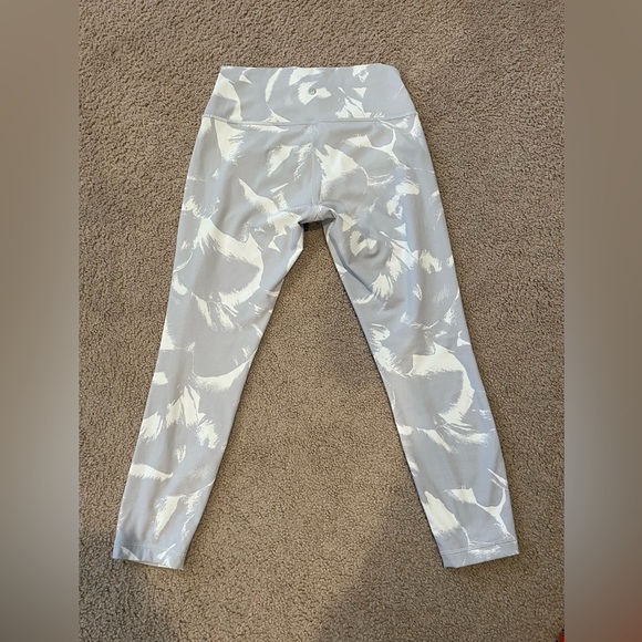 LULULEMON Athletica High-Rise Pop-White Compression Leggings - Picture 9 of 9